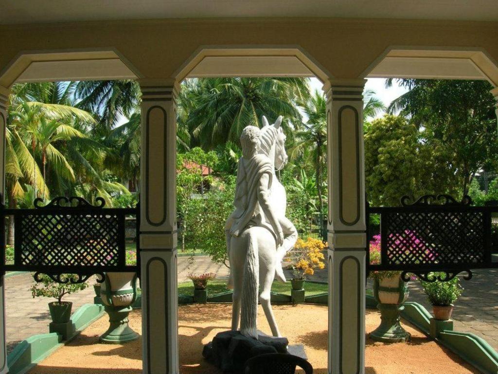 Sagarika Beach Hotel Moragalla Exterior foto