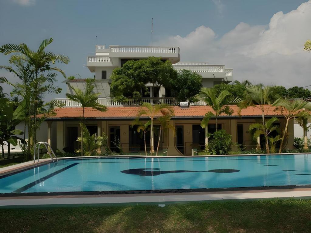 Sagarika Beach Hotel Moragalla Exterior foto