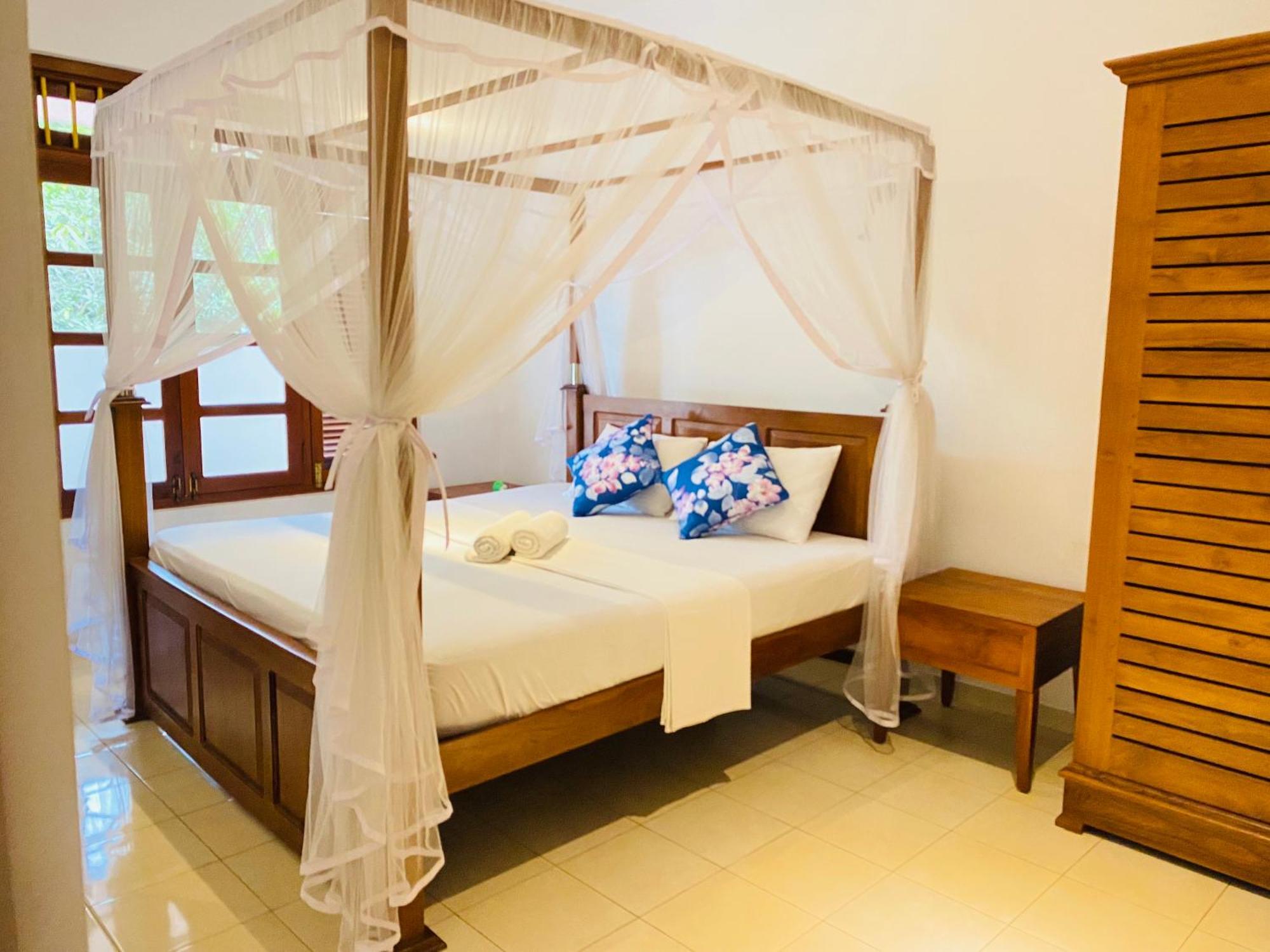 Sagarika Beach Hotel Moragalla Exterior foto